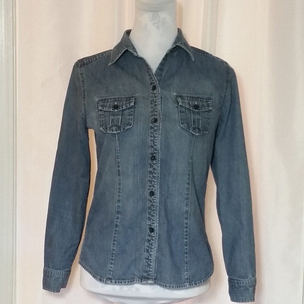 Eddie Bauer Fitted Denim Shirt Button Up